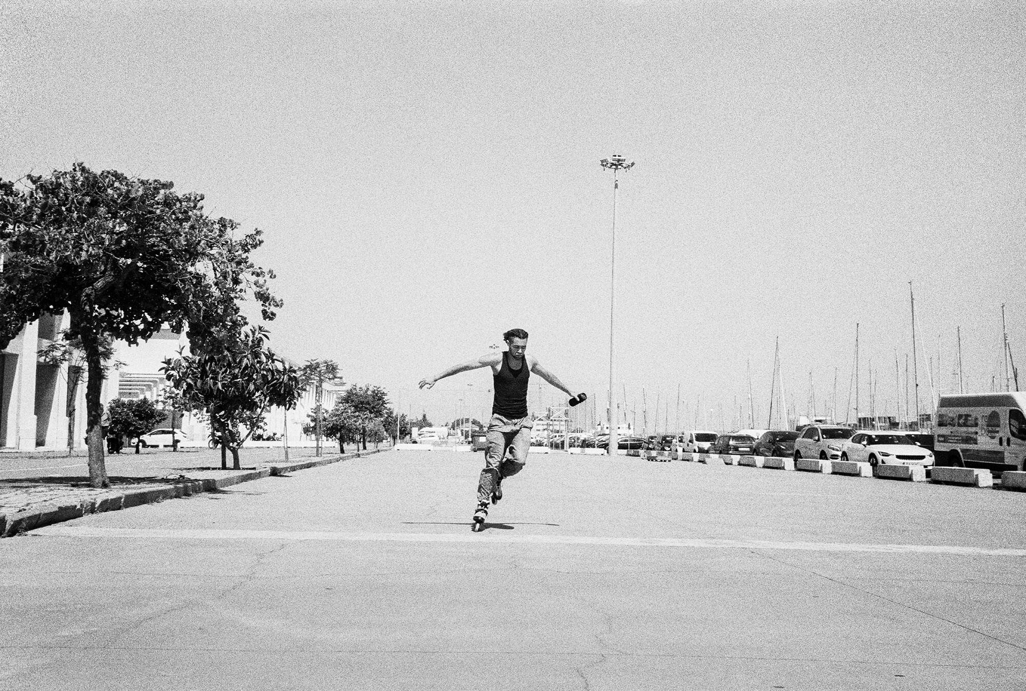 1_boy-rollerskate-lisbon